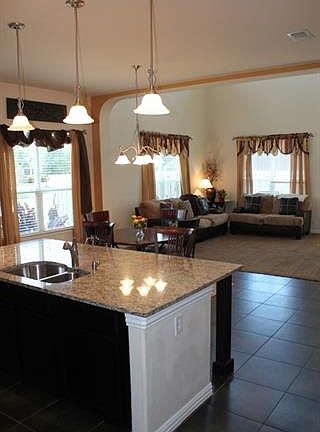4th image of 12085 Brownwood Dr