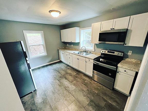 5th image of 326 Murrell St