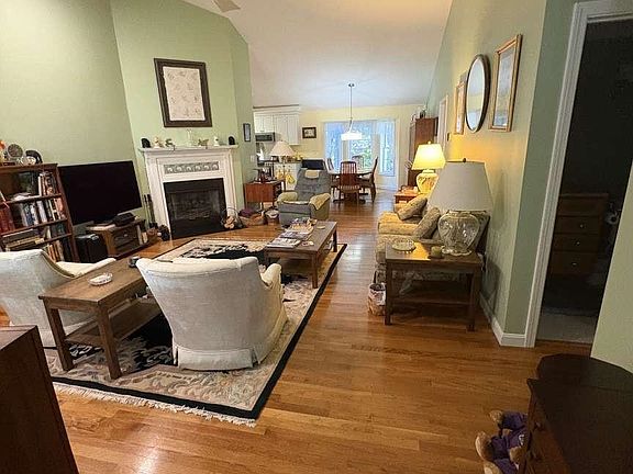 5th image of 4 Ivy Lane