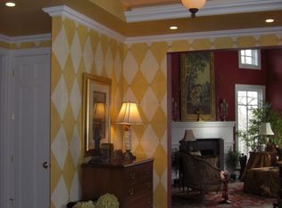 1910 Tiverton Rd, Bloomfield Hills, MI 48304