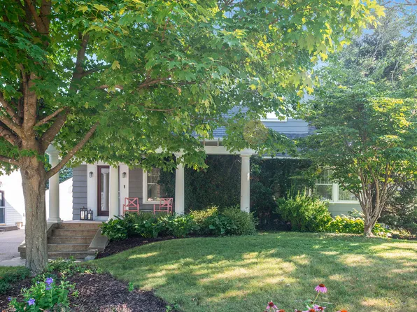 2441 Lake Dr SE, East Grand Rapids, MI 49506