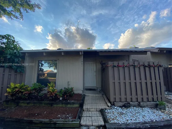 1961 SW 81st Way, Davie, FL 33324