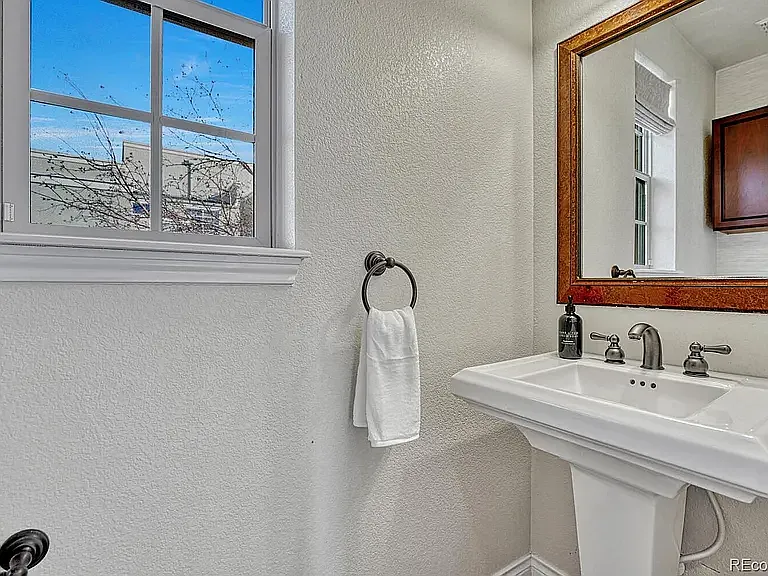 8873 E 29th Pl — Photo 7