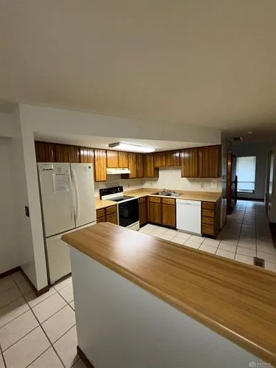 712 Hidden Valley Ct — Photo 4