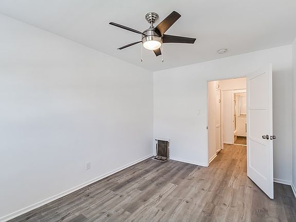 4th image of 12245 Magnolia Blvd #1/2