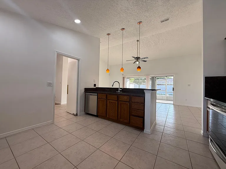 2670 Oak Run Blvd — Photo 12