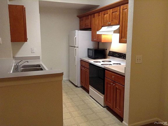 5th image of 17112 Carrington Park Dr APT 913