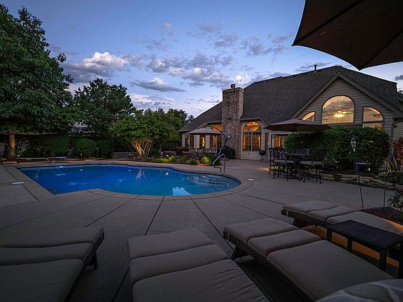 3rd image of 21430 S Lakewoods Ln