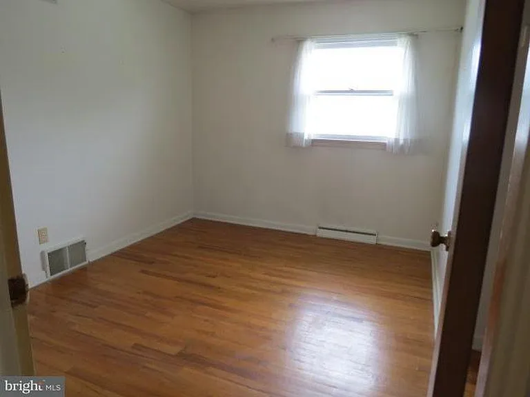 3539 Logan St — Photo 9