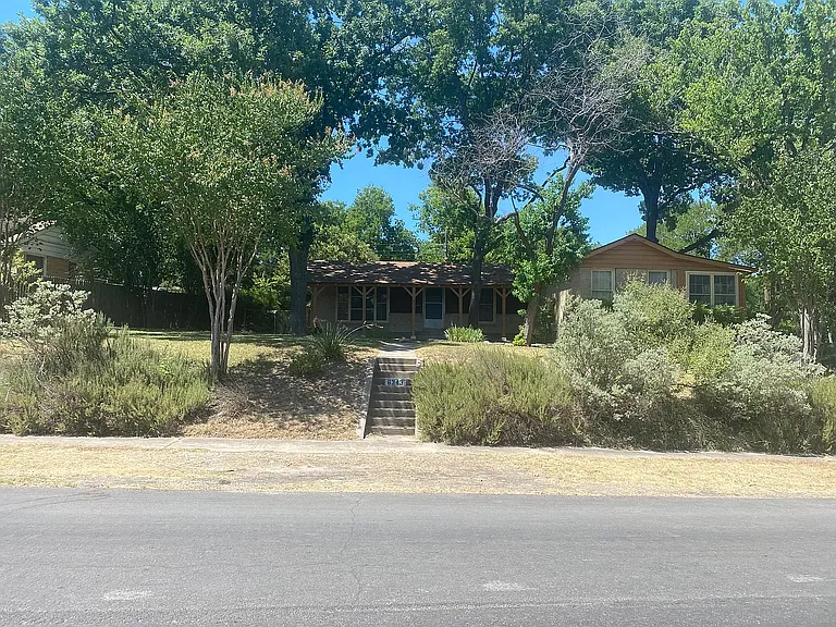 6343 Parkdale Dr — Photo 13