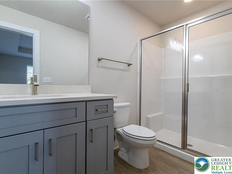 1411 Greenview Dr #12 — Photo 16