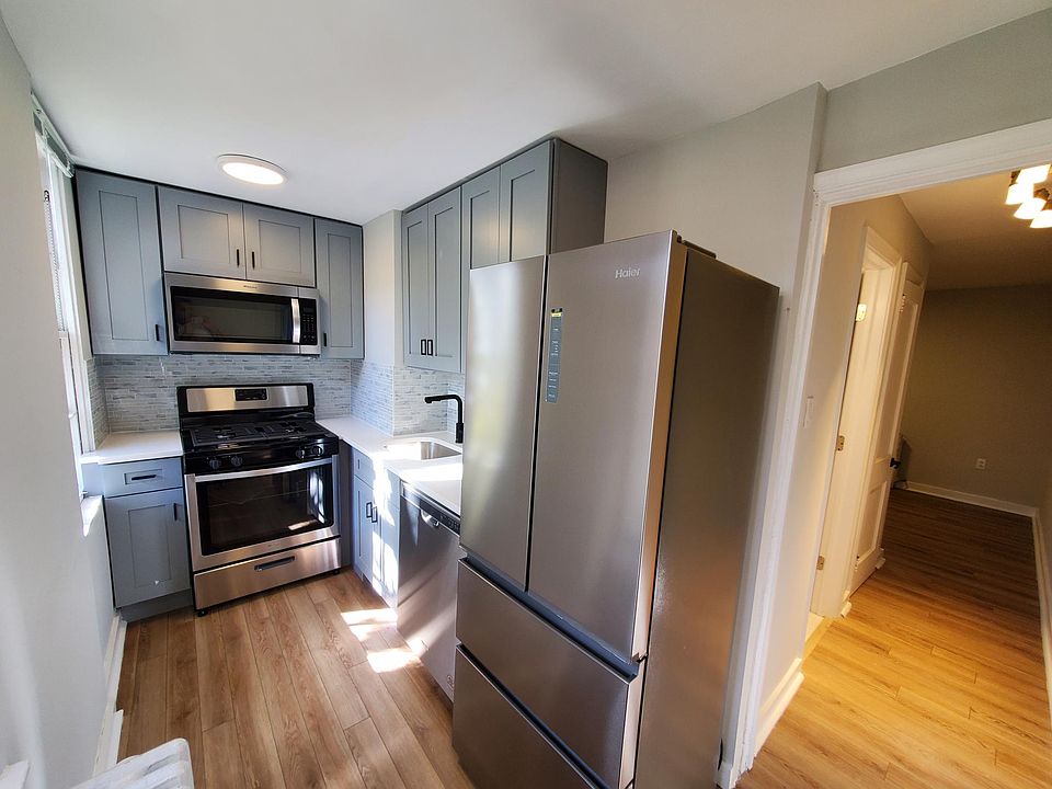 1st image of 415 S Van Pelt St APT E4