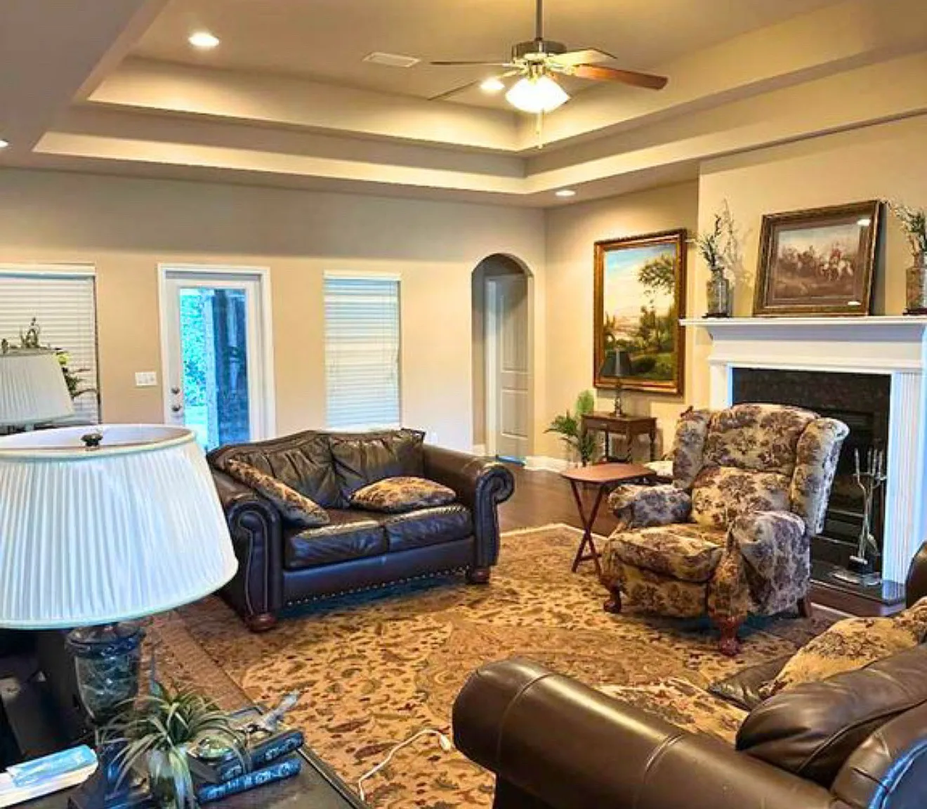 5 bed, 2900 sqft, $750 — Photo 3