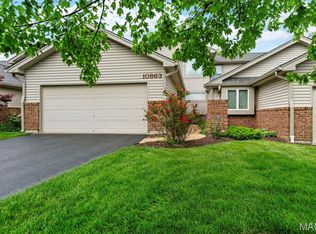 10863 Picadily Square Dr, Saint Louis, MO 63146