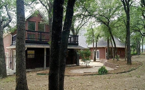 2nd image of 1118 Misty Oaks Ln