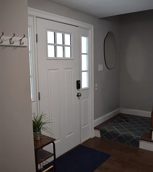142 Grove Ave — Photo 4