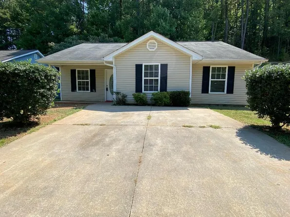 1413 Kammi St, Dalton, GA 30720