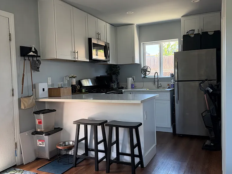 1063 S Magnolia Ave — Photo 6