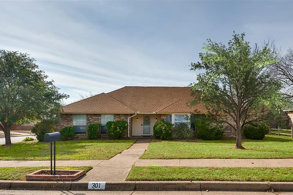 1st image of 301 Meadowhill Dr