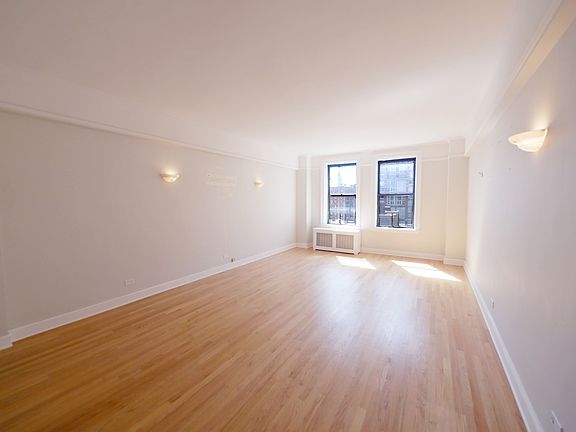 3rd image of 255 W 88th St APT 10A