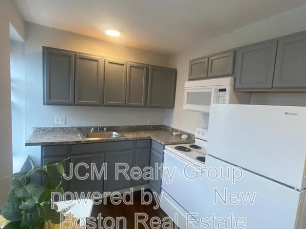 56 Johnson St #U-2, Lynn, MA 01902