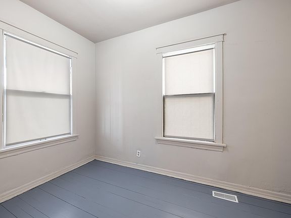 3rd image of 4007 Carey St