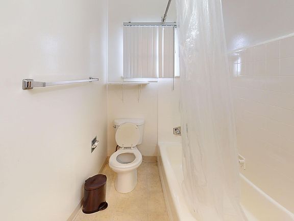 3rd image of 322 Pasadena Ave #322D