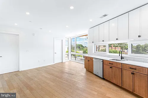 1522 Rhode Ave NE Photo 1