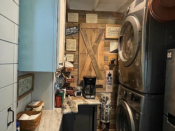 Coffee nook with full size washer and dryer