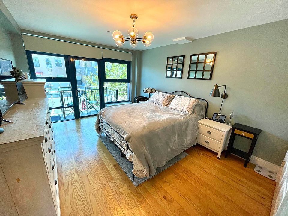 2nd image of 30-50 35th St #2R