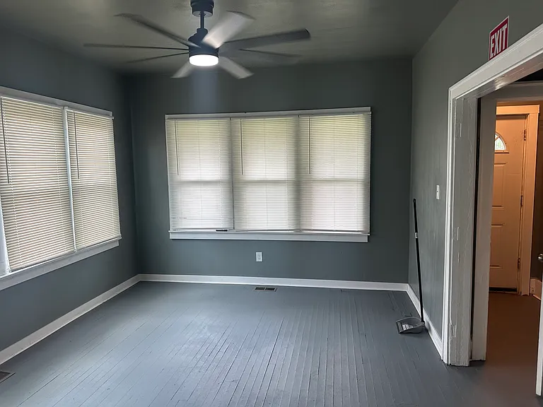 12008 Cloverlawn St — Photo 16