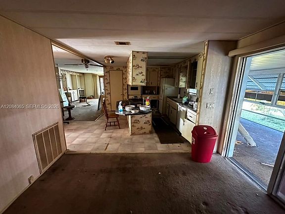 2nd image of 47008 Aquadilla Bay