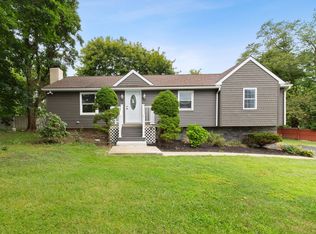 229 Valley Green Dr, Coatesville, PA 19320