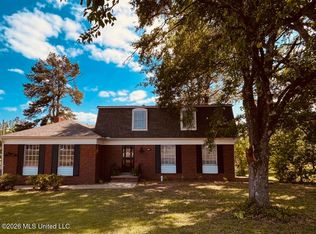 607 Market St, Water Valley, MS 38965