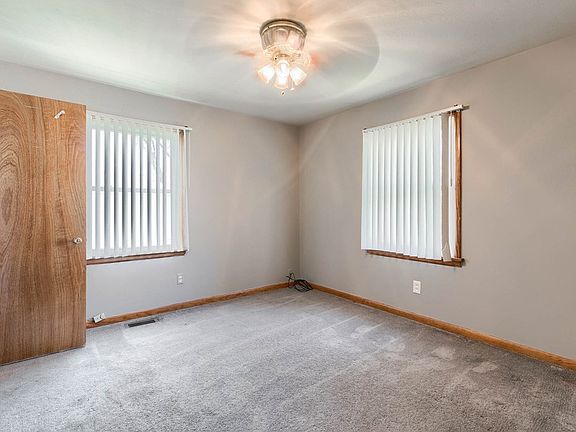 4th image of 2320 W 6th St