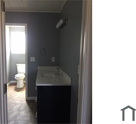 5th image of 903 N 15th St APT B