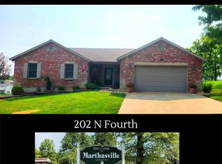 202 N 4th St, Marthasville, MO 63357