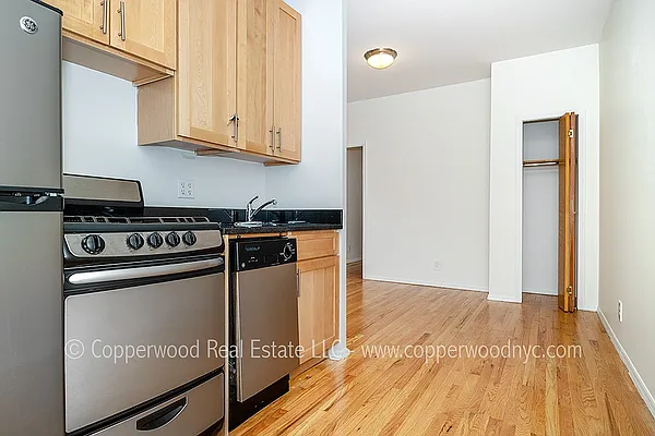 Rented by Copperwood Real Estate | media 8