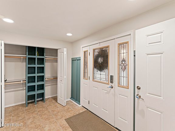 5th image of 22451 Mirror Lake Dr