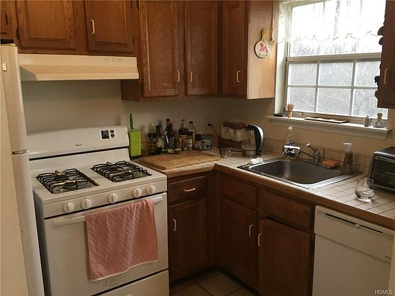 5th image of 12 Lexington Hills Unit 12