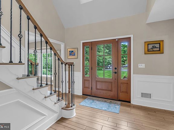 2nd image of 9 Chadwell Ct