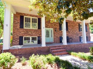 1024 Kelwyn Ln, Lewisville, NC 27023