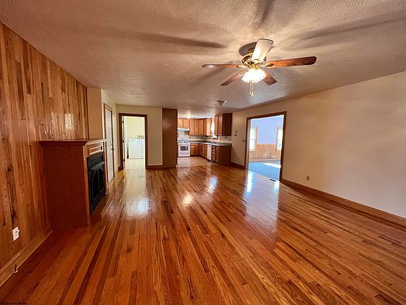 4th image of 217 Bridgewater Dr