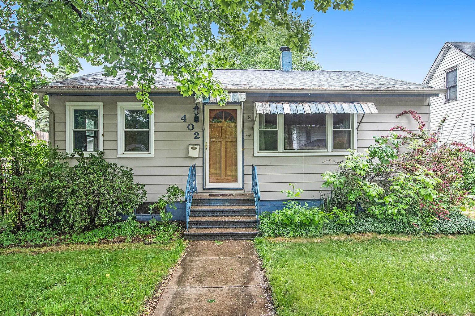 402 Spring St photo 1