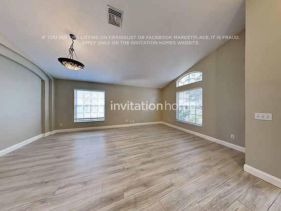 3rd image of 1713 Primrose Ct