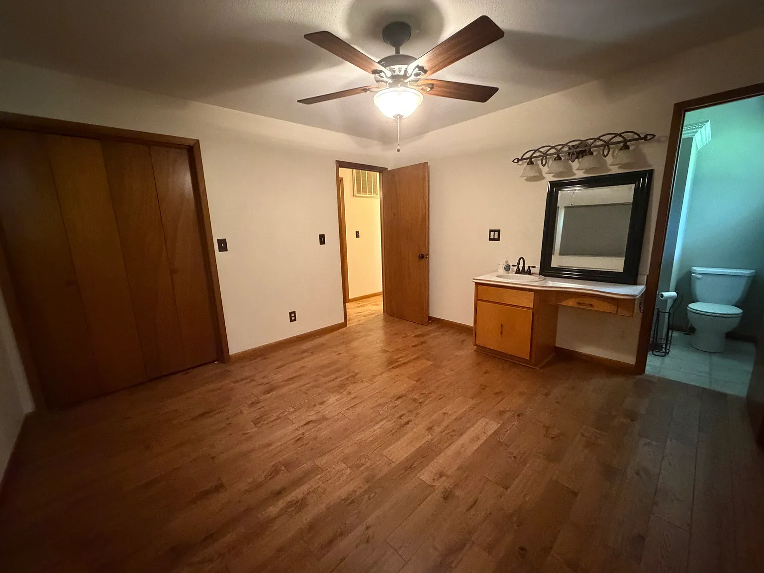 371 Greenbrier — Photo 4