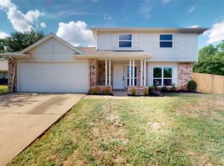 3300 Clovermeadow Dr, Fort Worth, TX 76123