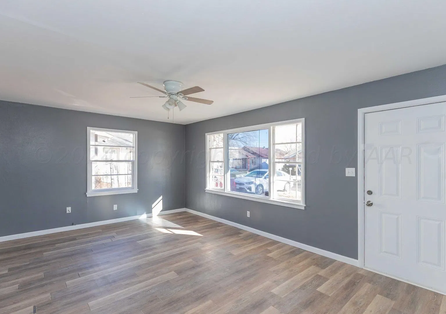 3-bedroom 1 bathroom home available for rent. — Photo 2
