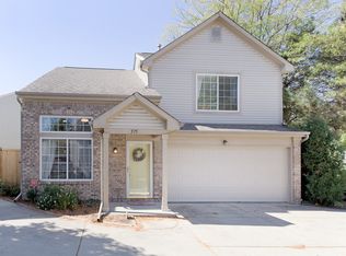 575 Mountain Pine Dr, Greenwood, IN 46143
