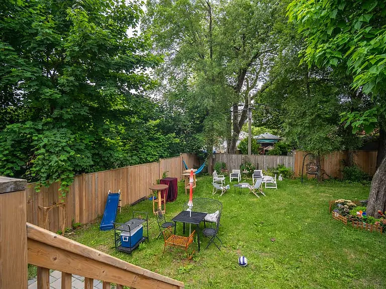 178 Kennedy Rd — Photo 25